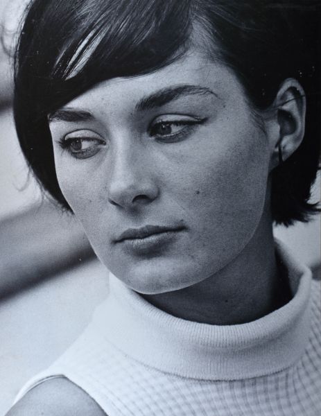 File:Melancholy girl 820.jpg