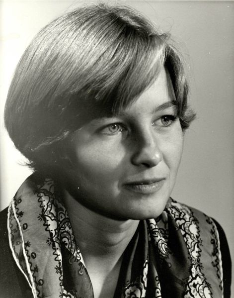 File:Portrait female date unknown.jpg