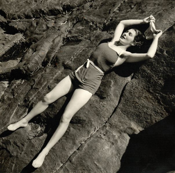 File:Unknown female model.jpg