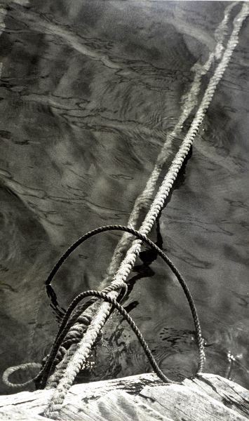 File:Mooring Ropes FC 1970.jpg