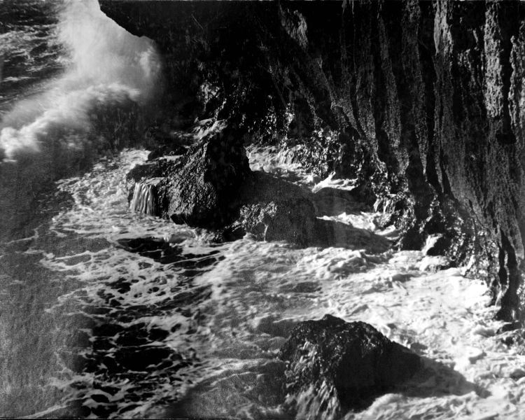 File:Waves on Rocky Coast.jpg